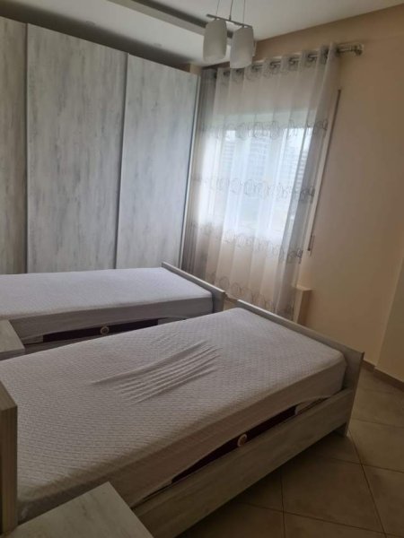 Tirane, jepet me qera apartament 3+1+BLK Kati 3, 120 m² 500 Euro (Kopshti zoologjik)