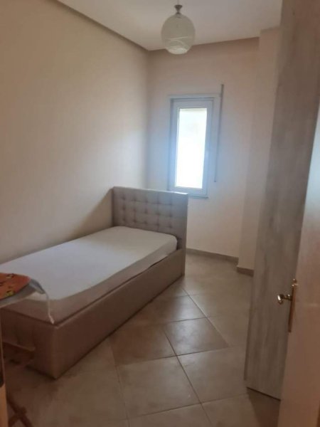 Tirane, jepet me qera apartament 3+1+BLK Kati 3, 120 m² 500 Euro (Kopshti zoologjik)