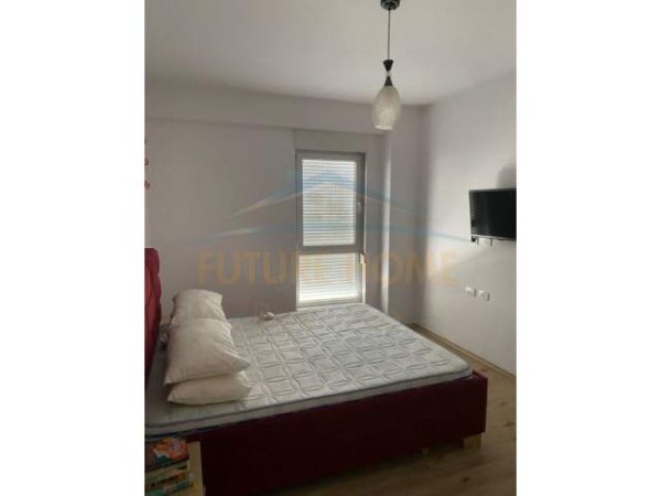 Tirane, jepet me qera 2+1 Kati 3, 85 m² 500 Euro (Rruga e Kavajes)