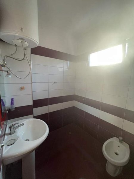 Tirane, jepet me qera 2+1+BLK Kati 7, 110 m² 350 EURO ASTIR TE SOHO BAR