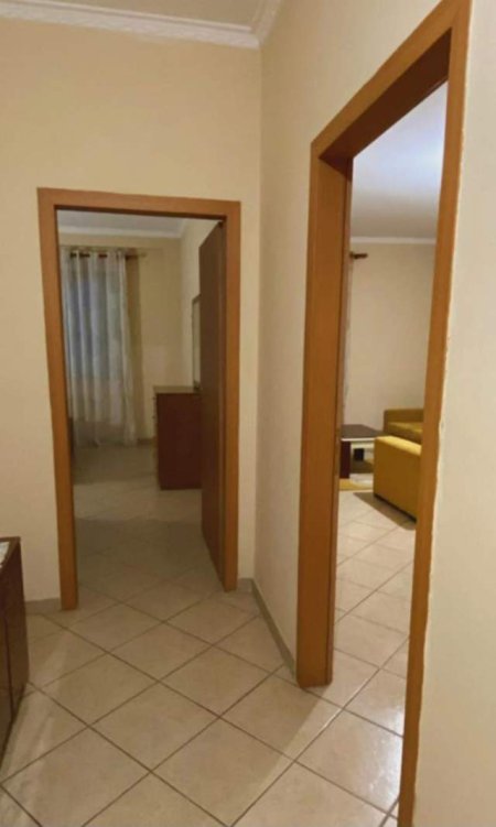 Tirane, jepet me qera apartament 1+1+BLK Kati 8, 75 m² 33.000 Leke (Astir)