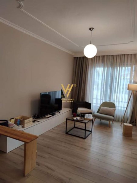 Tirane, jepet me qera apartament 2+1 Kati 11, 120 m² 1.100 Euro (rruga e kosovareve)