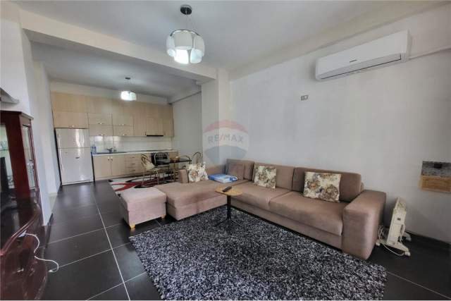 Tirane, shitet apartament 1+1 Kati 2, 65 m² 130.000 Euro (Qemal Stafa)