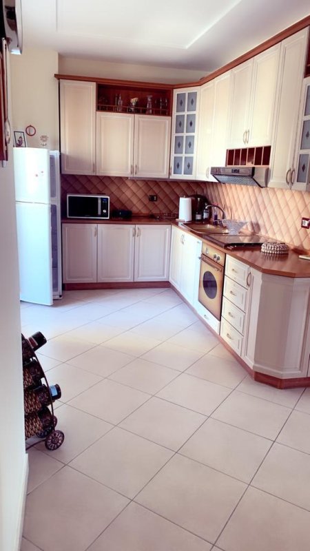 Tirane, jepet me qera apartament 2+1+BLK Kati 8, 120 m² 58.000 Leke (rruga Him Kolli)