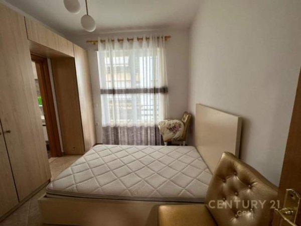 Tirane, jepet me qera apartament 2+1 Kati 2, 95 m² 500 Euro (Liqeni i Thate)