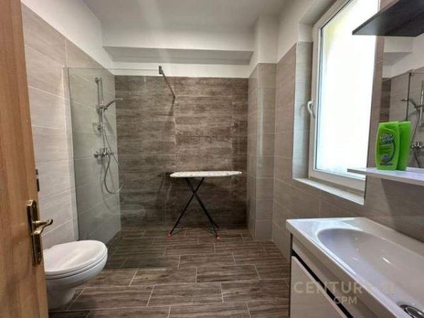 Tirane, jepet me qera apartament 2+1 Kati 2, 95 m² 500 Euro (Liqeni i Thate)