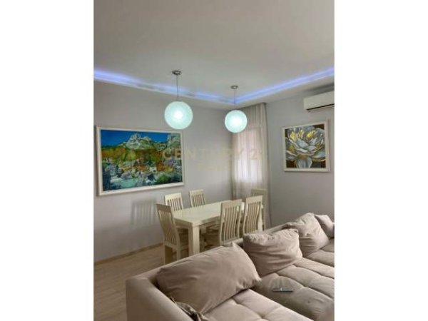 Tirane, jepet me qera apartament 2+1+BLK Kati 4, 122 m² 600 Euro (Liqeni i Thatë)