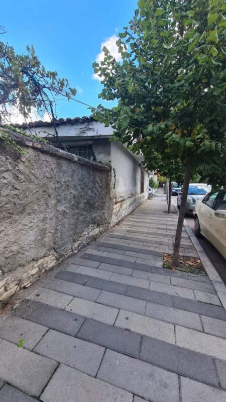 Elbasan, shes truall 385 m² 1.000 Euro (Lagjia QEMAL STAFA , Tr. RINIJA , NR 9 , ELBASAN)