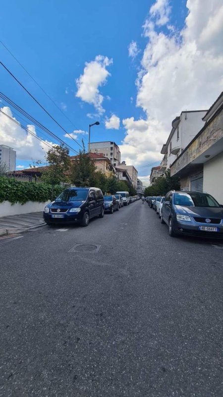 Elbasan, shes truall 385 m² 1.000 Euro (Lagjia QEMAL STAFA , Tr. RINIJA , NR 9 , ELBASAN)