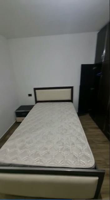 Tirane, jepet me qera Vile 1+1 Kati 1, 56 m² 190 Euro (Rruga Zef Serembe)