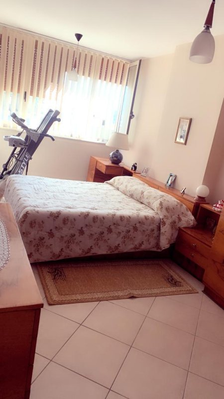 Tirane, jepet me qera apartament 2+1+BLK Kati 8, 120 m² 58.000 Leke (rruga Him Kolli)