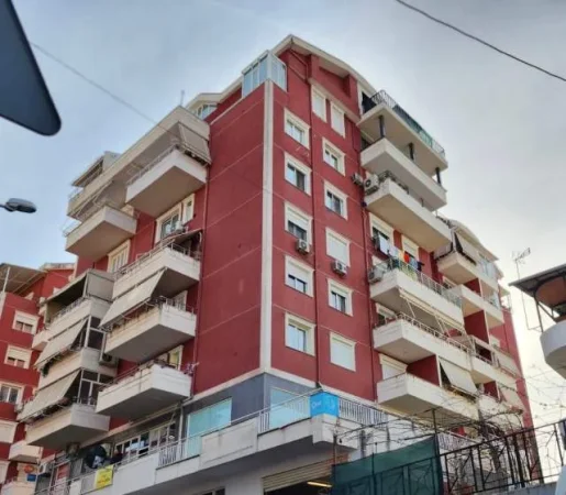 Tirane, shitet ambjent biznesi Kati 0, 18 m² 50.000 Euro (Selite)