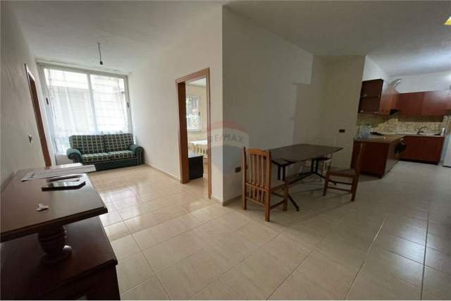 Tirane, jepet me qera apartament 3+1+BLK Kati 2, 110 m² 350 Euro (eleonora)