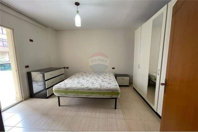 Tirane, jepet me qera apartament 3+1+BLK Kati 2, 110 m² 350 Euro (eleonora)
