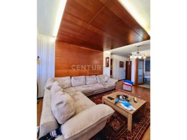 Tirane, shitet apartament Kati 6, 157 m² 1 Euro (Ish Ekspozita)