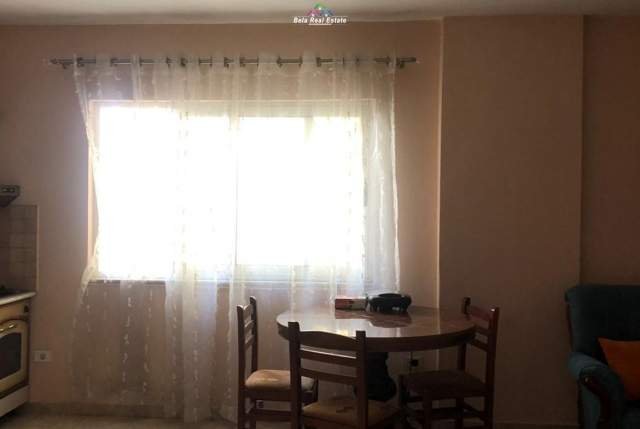 Tirane, jepet me qera apartament 1+1 Kati 4, 80 m² 600 Euro (Rruga e elbasanit)