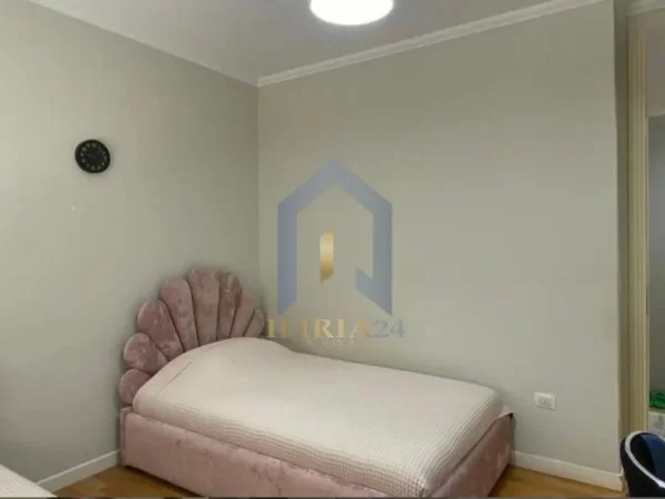 Tirane, shitet apartament 3+1+Ballkon Kati 5, 185 m² 420.000 € (Kopshti Botanik)