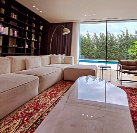 Tirane, shitet Vile 3+1 , 550 m² (Mjull Bathore)
