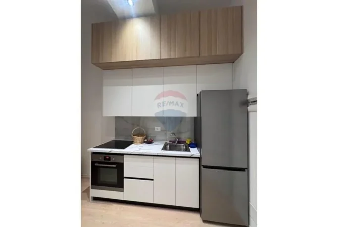 Tirane, jepet me qera apartament 1+1 Kati 1, 48 m² 500 € (Kompleksi Kontakt)