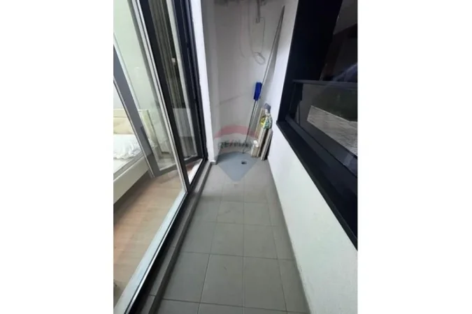 Tirane, jepet me qera apartament 1+1 Kati 1, 48 m² 500 € (Kompleksi Kontakt)