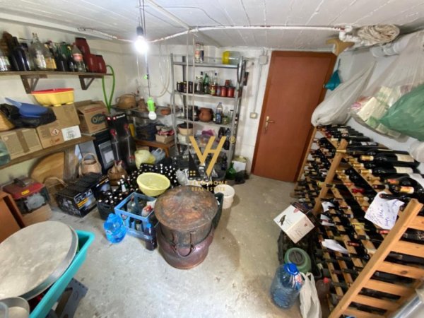 Tirane, shitet Vile 2 Katshe Kati 0, 1.198 m² 400.000 € (MARIKAJ)