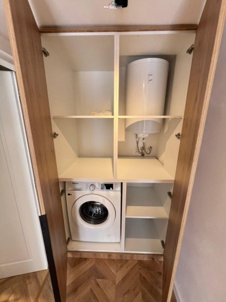 Tirane, jepet me qera Vile 2+1+Ballkon Kati 1, 70 m² 700 € (kompleksi grand)