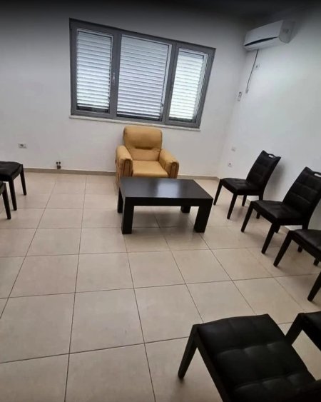 jepet me qera Vile 3 Katshe , 600 m²