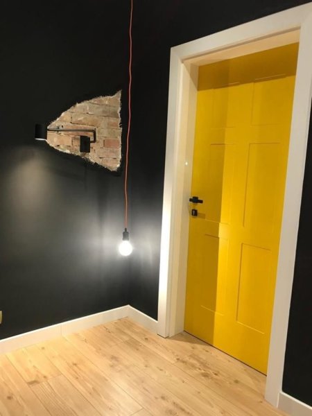 Tirane, jepet me qera zyre Kati 1, 110 m² 950 € (RRUGA E DURRESIT)