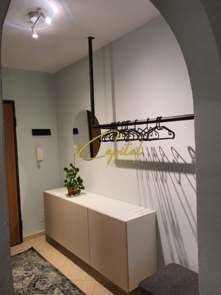 Tirane, jepet me qera apartament 1+1 Kati 6, 91 m² 600 € (ISH TREGU ELEKTRIK)