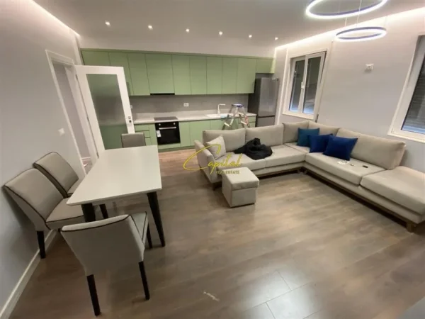 Tirane, jepet me qera apartament 2+1 Kati 5, 108 m² 800 € (LIQENI I THATE)