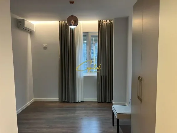 Tirane, jepet me qera apartament 2+1 Kati 5, 108 m² 800 € (LIQENI I THATE)