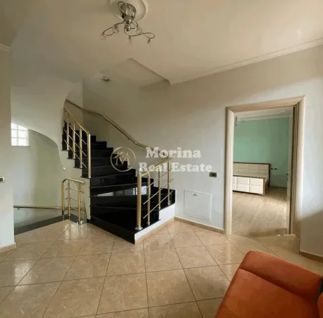 Tirane, jepet me qera Vile 3 Katshe , 2.541 m² 1.200 € (Kodra e Priftit)