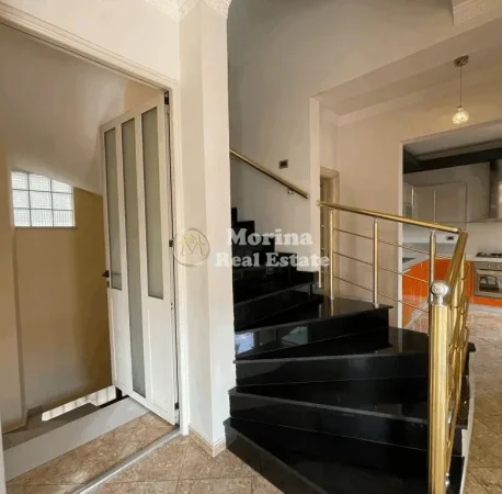 Tirane, jepet me qera Vile 3 Katshe , 2.541 m² 1.200 € (Kodra e Priftit)