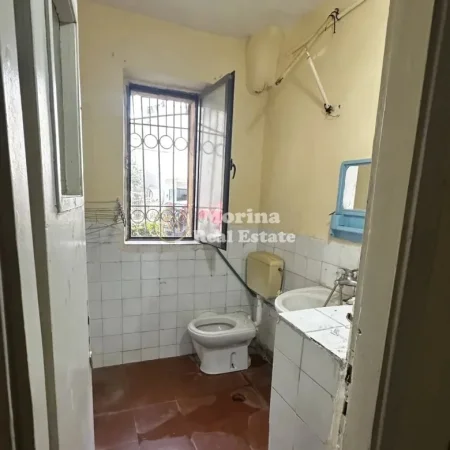 Tirane, shitet garsonier Kati 1, 50 m² 118.000 € (Rruga Hoxha Tahsim)