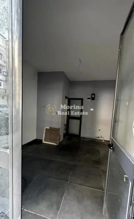 Tirane, shitet garsonier Kati 1, 50 m² 118.000 € (Rruga Hoxha Tahsim)
