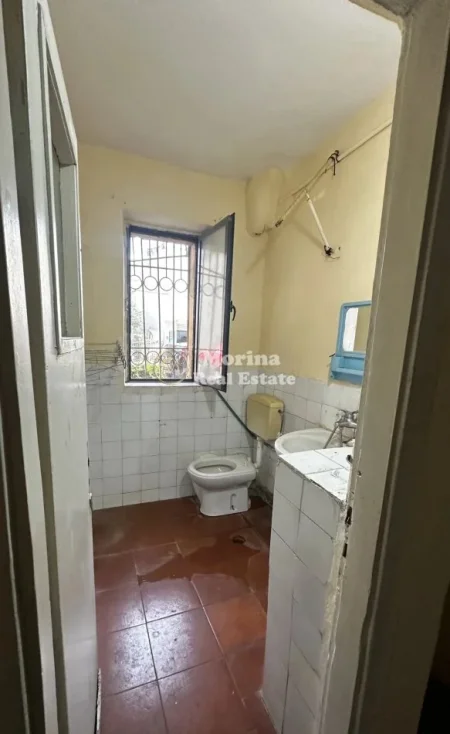 Tirane, shitet garsonier Kati 1, 50 m² 118.000 € (Rruga Hoxha Tahsim)