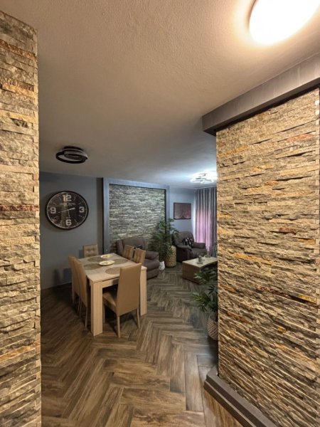 Tirane, jepet me qera apartament 2+1 Kati 4, 80 m² 700 € (rruga kavajes)