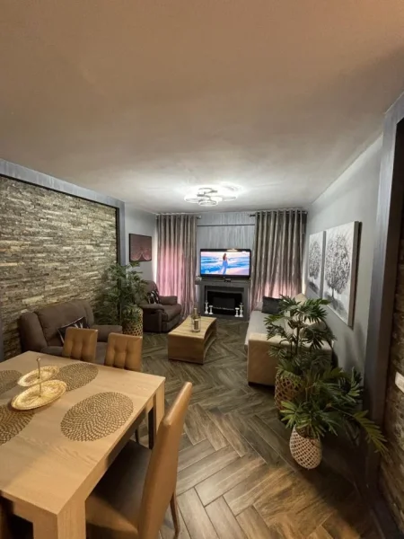 Tirane, jepet me qera apartament 2+1 Kati 4, 80 m² 700 € (rruga kavajes)