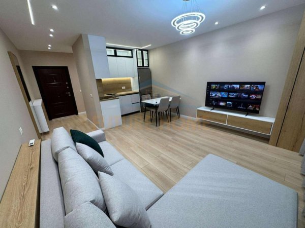 Tirane, shitet apartament 2+1 , 93 m² 250.000 € (Myslym Shyri)