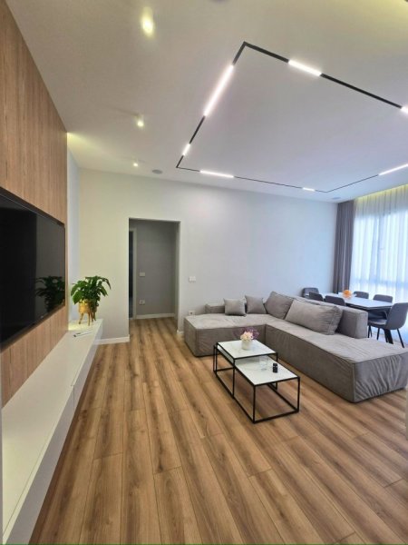 Tirane, jepet me qera apartament 1+1 Kati 3, 76 m² 1.400 € (liqeni thate)