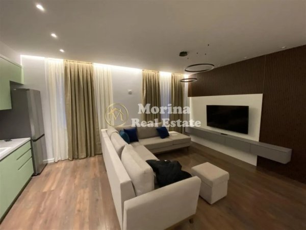 Tirane, jepet me qera apartament 2+1 Kati 5, 107 m² 800 € (Liqeni i Thate)