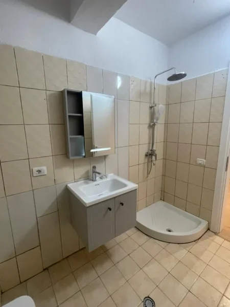 Durres, shitet apartament 1+1 Kati 1, 55 m² 75.000 € (Plazh,Durres)