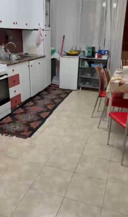 Tirane, jepet me qera apartament 2+1 Kati 3, 100 m² 600 € (Rruga elbasanit)