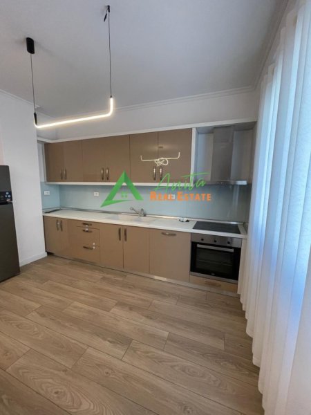 Tirane, jepet me qera apartament 2+1 Kati 2, 85 m², Kodra e Diellit, 800 €