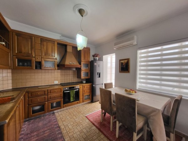 Tirane, shes apartament 2+1+Ballkon Kati 5, 78 m² 145.000 € 