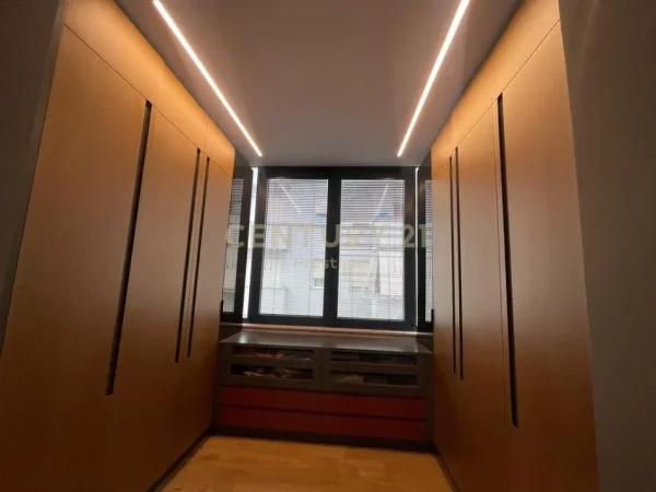 Tirane, jepet me qera apartament 2+1 Kati 4, 105 m² 1.350 € (Liqeni Thate)