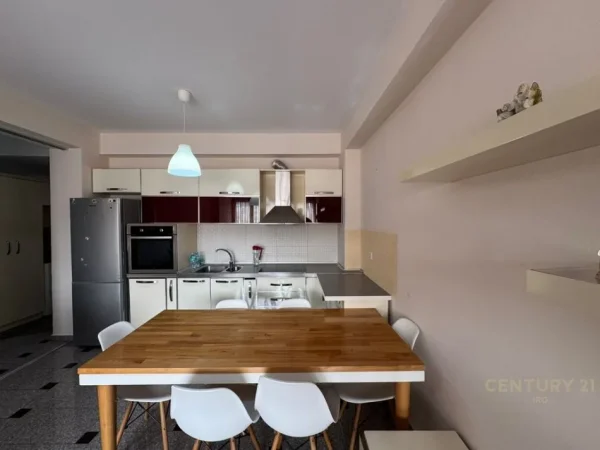 Tirane, shitet apartament Kati 4, 78 m² 165.000 € 