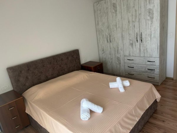 Tirane, jepet me qera apartament Kati 4, 60 m² 450 € 