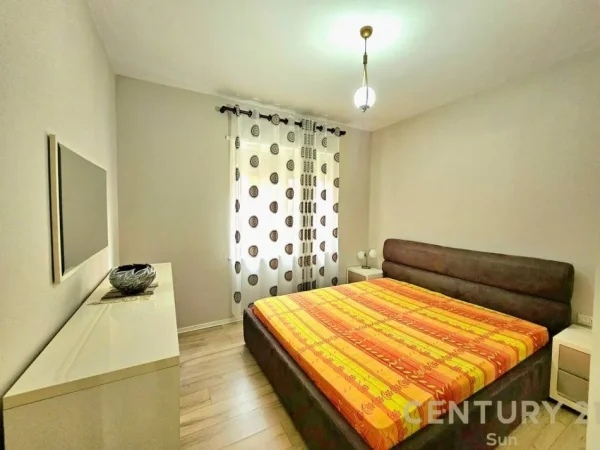 Tirane, jepet me qera apartament 2+1 Kati 2, 100 m² 670 € (Kopshti Botanik)