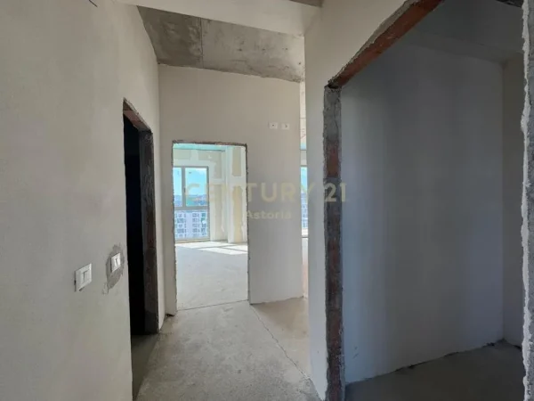 Tirane, shitet apartament 3+1+Aneks+Ballkon Kati 8, 129 m² 322.000 € (Bukevardi i Ri)